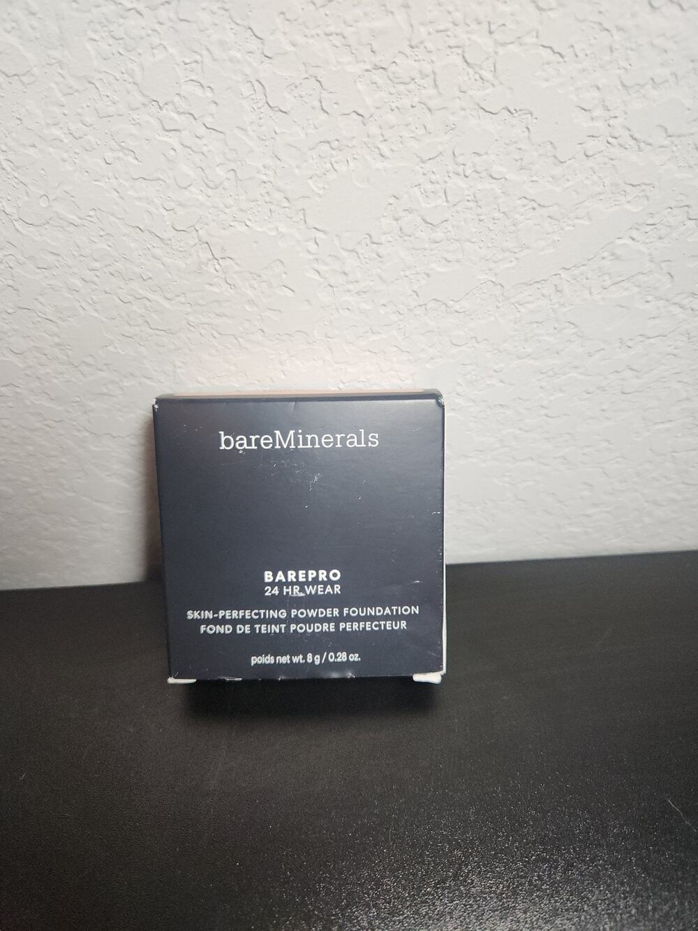 bareMinerals BAREPRO 24HR Wear Skin-Perfecting Powder Foundation - Picture 1 of 3